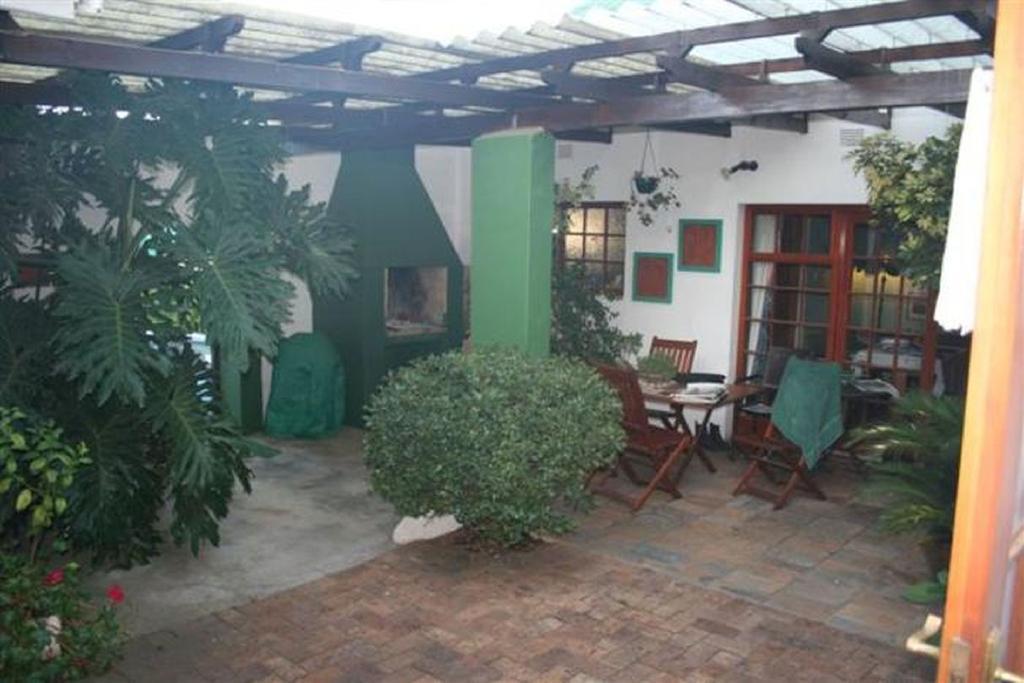 Haus Barbara Guest House Bredasdorp Exterior photo